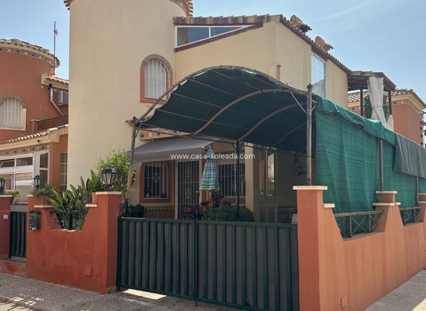 Herverkoop - Villa - Orihuela Costa - Playa Flamenca