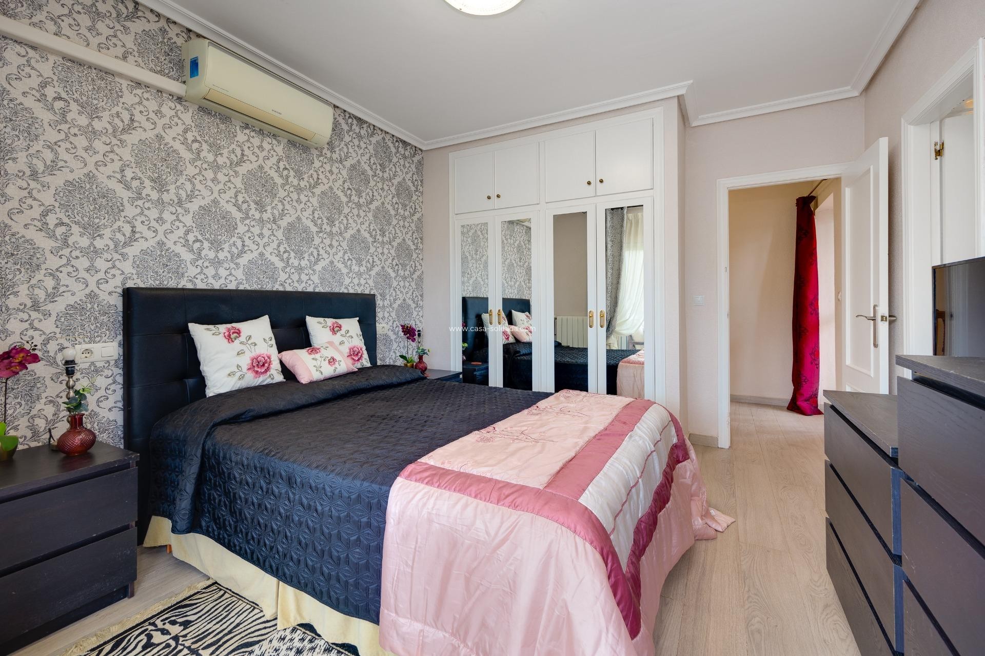 Herverkoop - Villa - Orihuela Costa - Villamartín