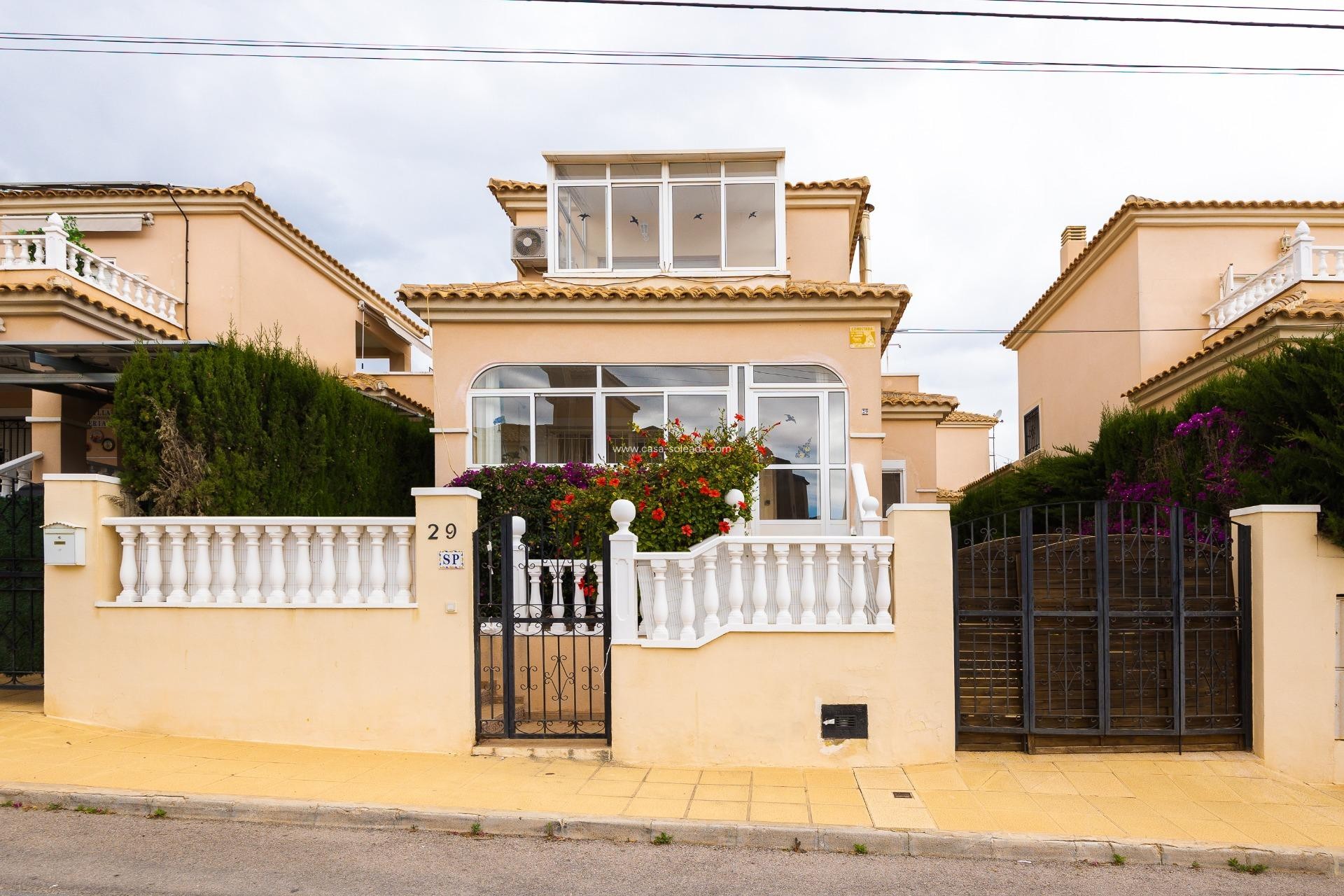 Herverkoop - Villa - Orihuela Costa - Villamartín