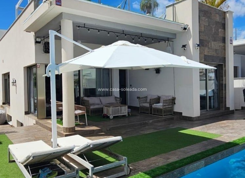 Herverkoop - Villa - Orihuela Costa - Villamartín