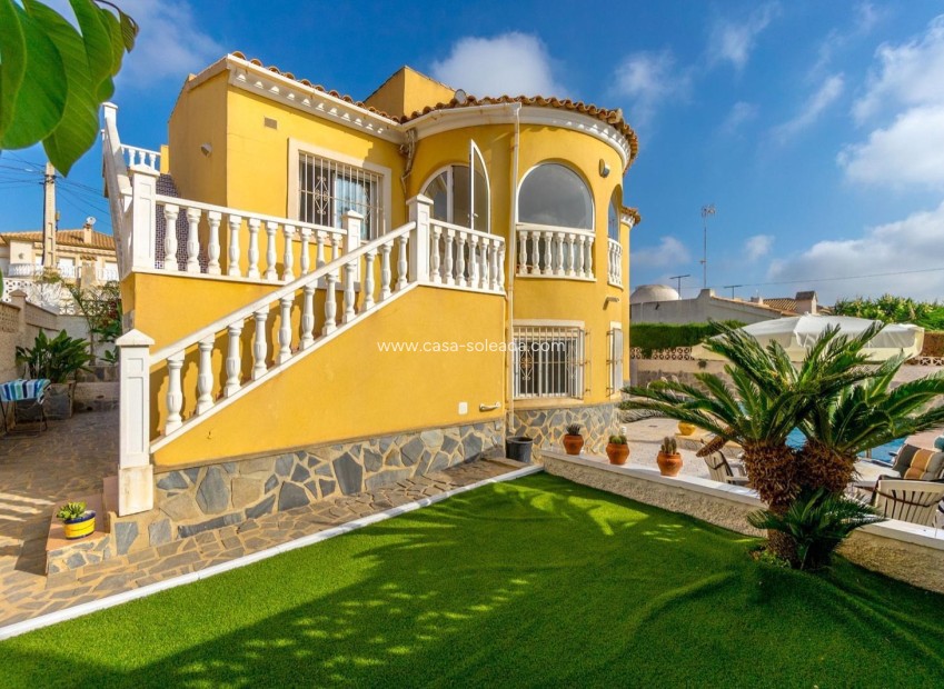 Herverkoop - Villa - Orihuela Costa - Villamartín