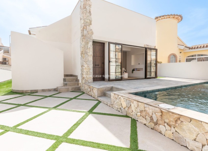 Herverkoop - Villa - Playa Flamenca - Costa Blanca