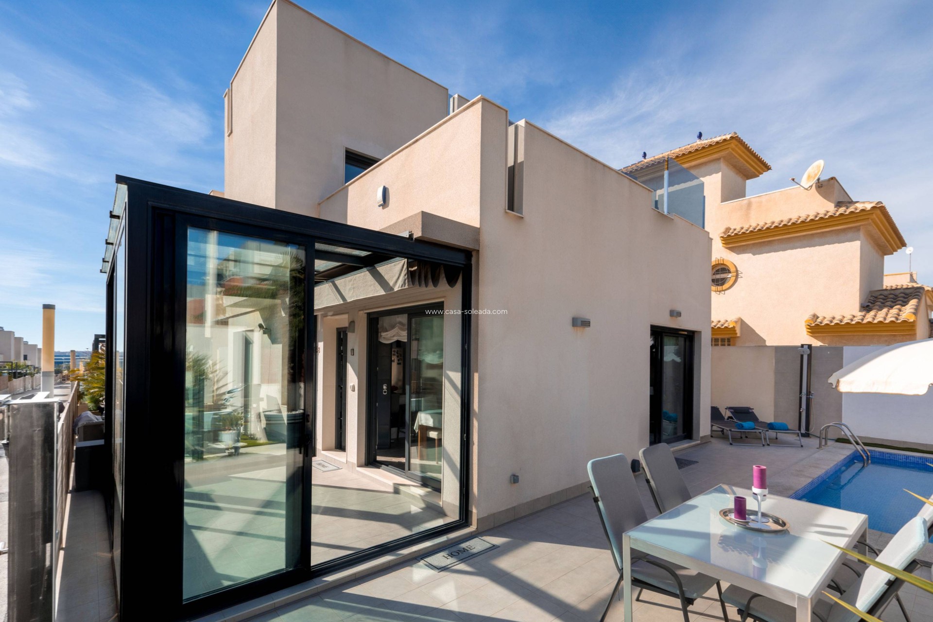 Herverkoop - Villa - Torrevieja - Aguas nuevas