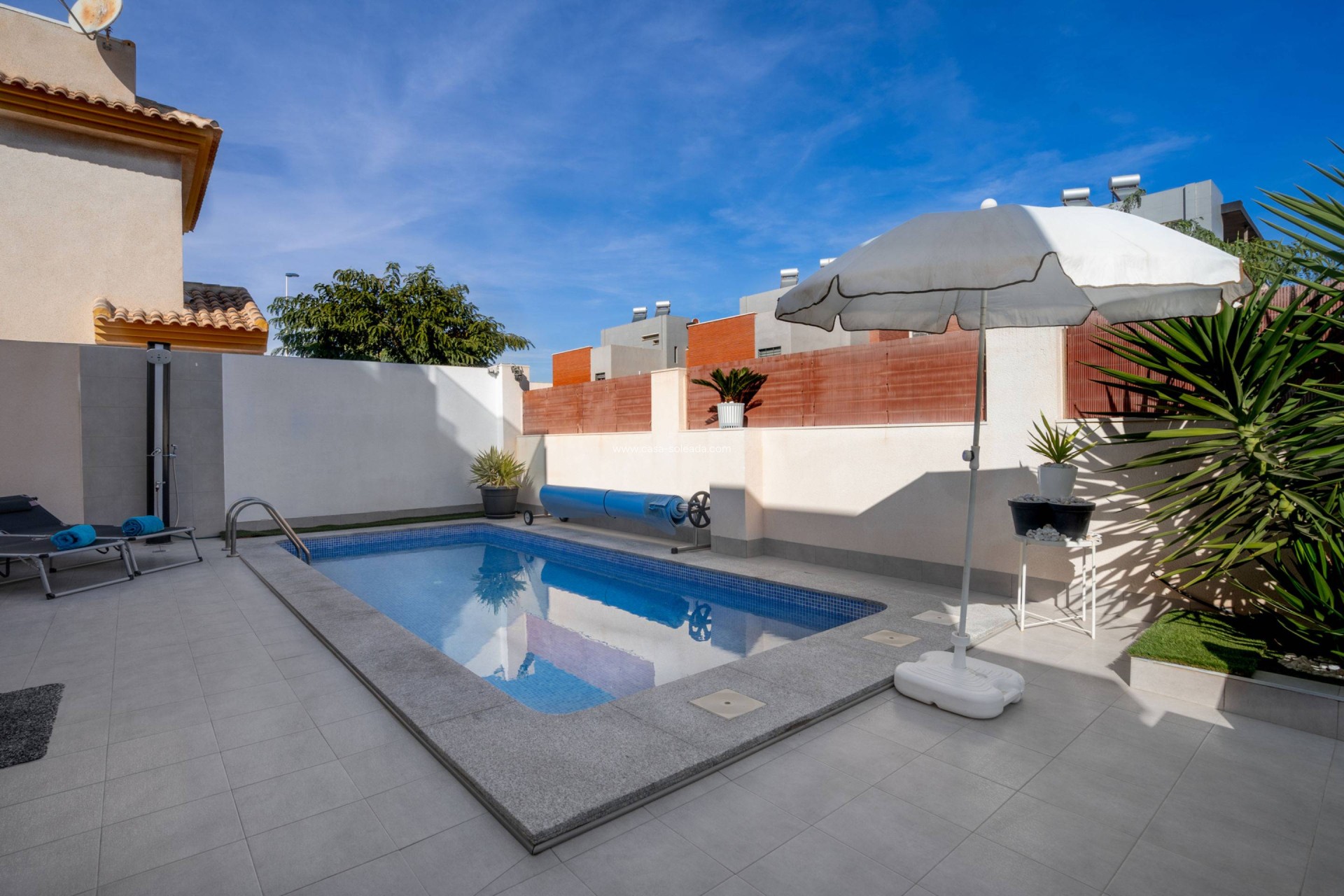 Herverkoop - Villa - Torrevieja - Aguas nuevas