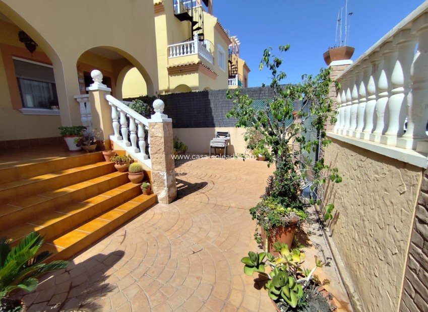Herverkoop - Villa - Torrevieja - Aguas nuevas