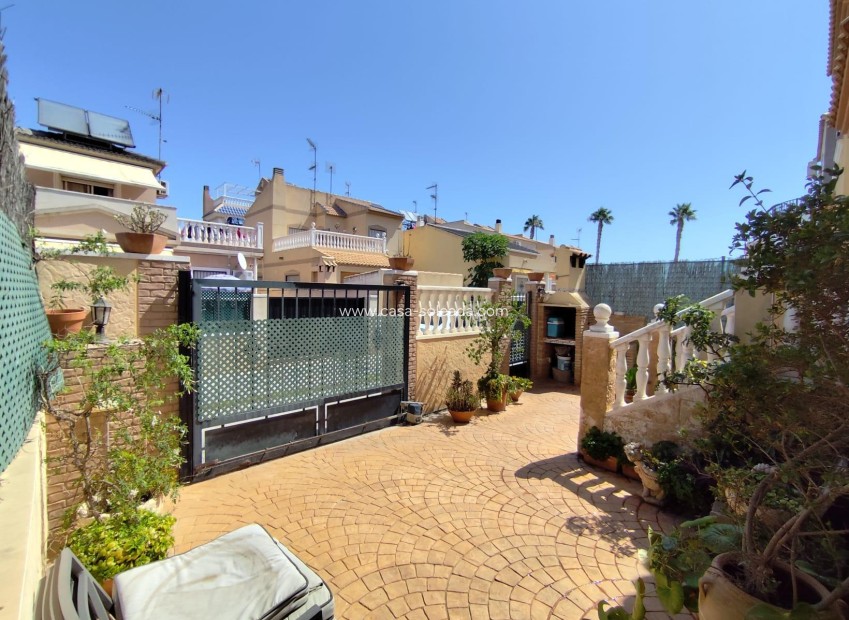 Herverkoop - Villa - Torrevieja - Aguas nuevas