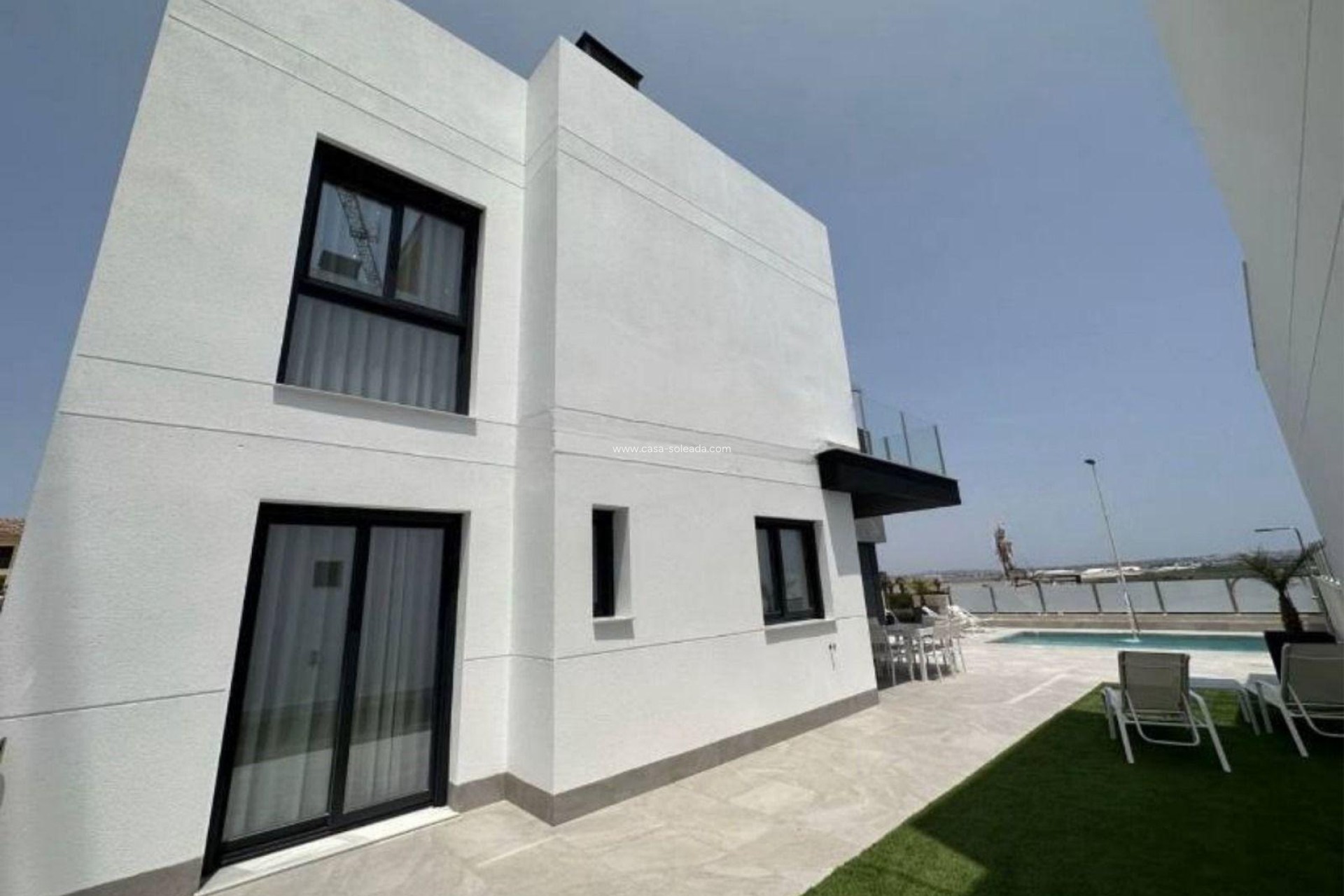Herverkoop - Villa - Torrevieja - Los Balcones