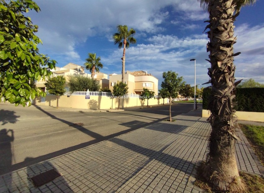 Herverkoop - Villa - Torrevieja