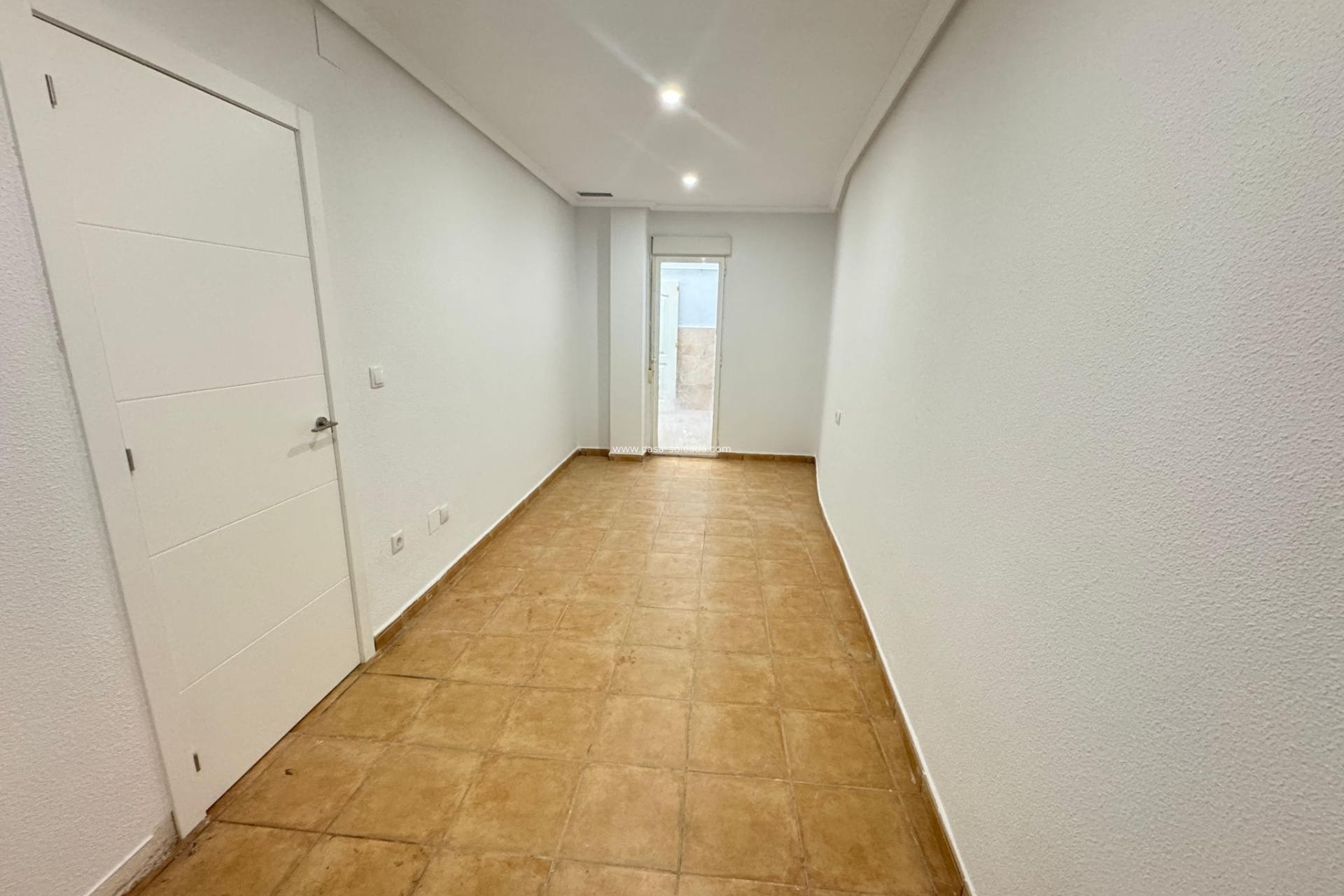 Resale - Apartment / flat - Catral - Comunidad Valenciana