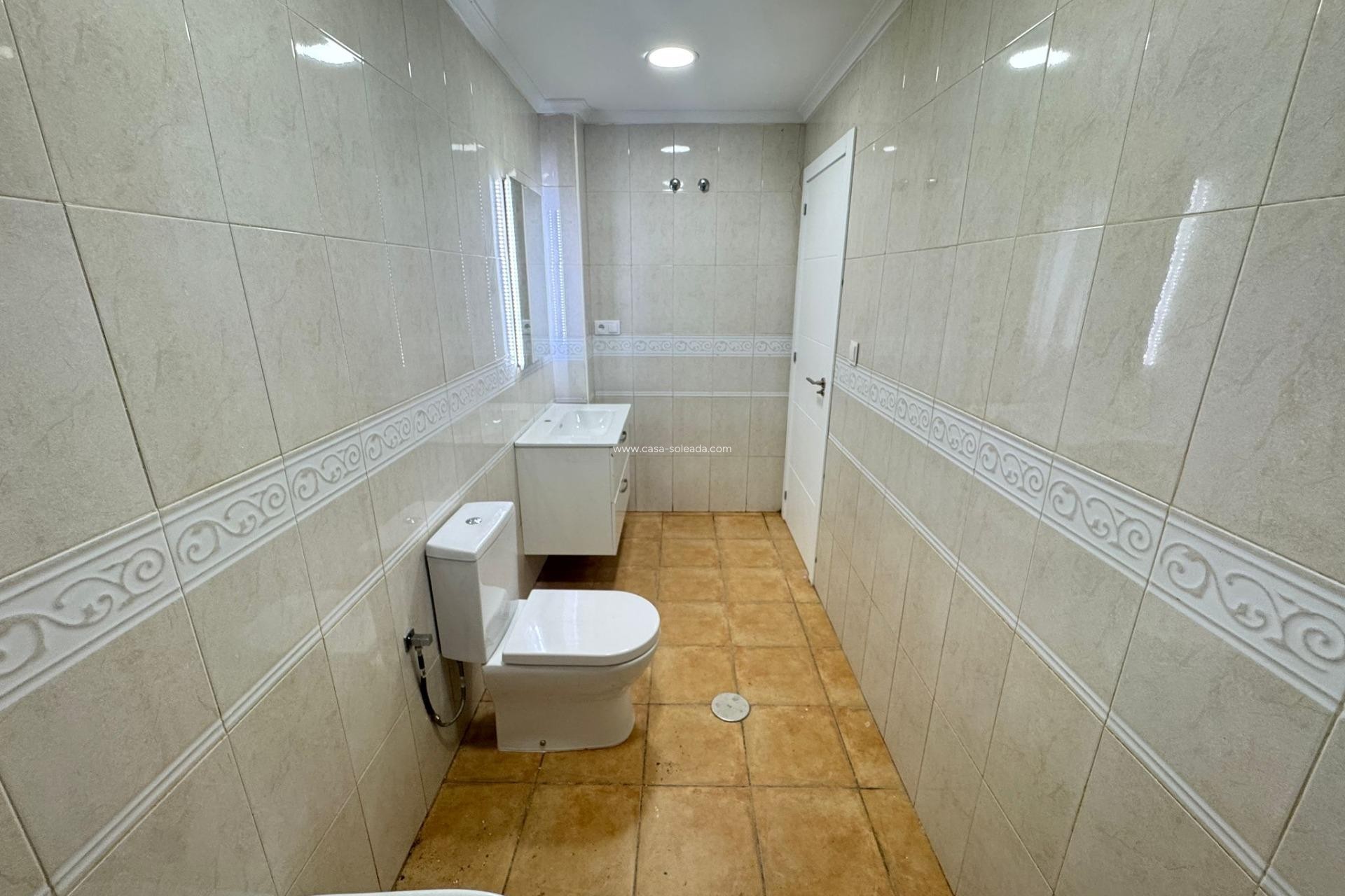Resale - Apartment / flat - Catral - Comunidad Valenciana