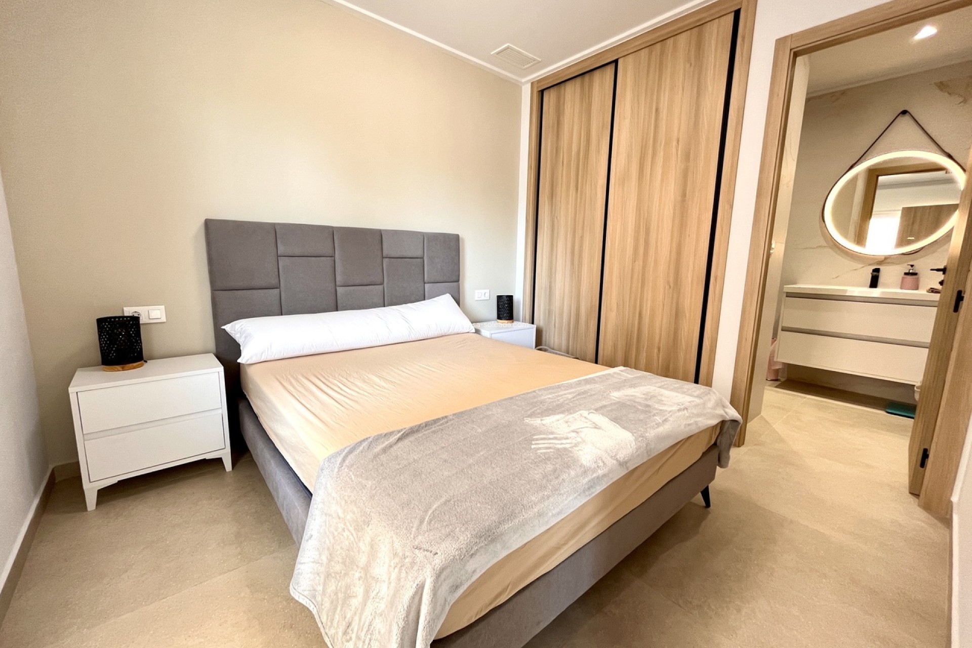 Resale - Apartment / flat - Guardamar del Segura - Costa Blanca