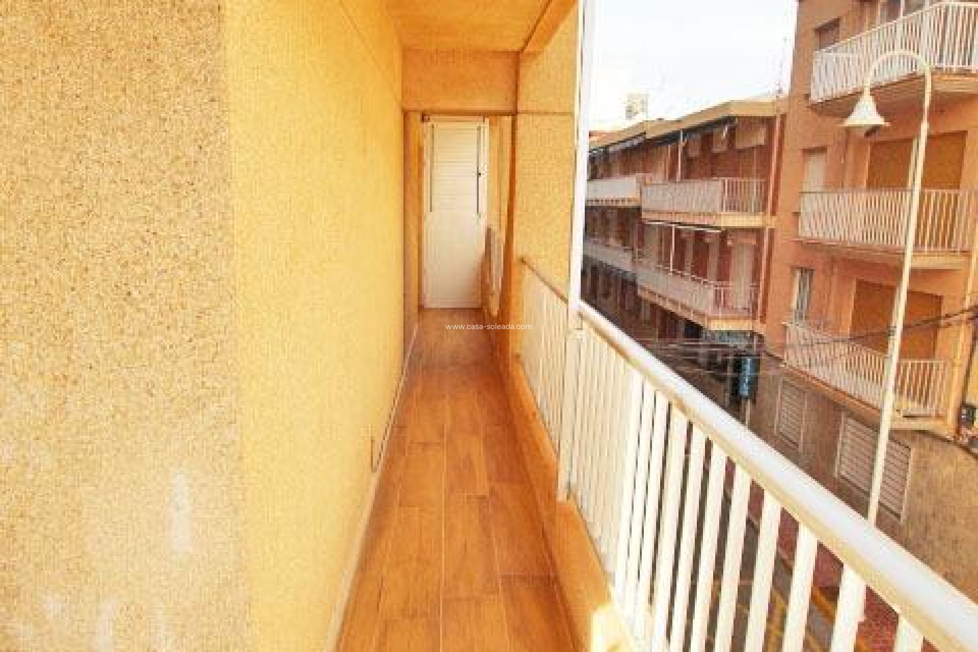 Resale - Apartment / flat - Guardamar del Segura - Pueblo