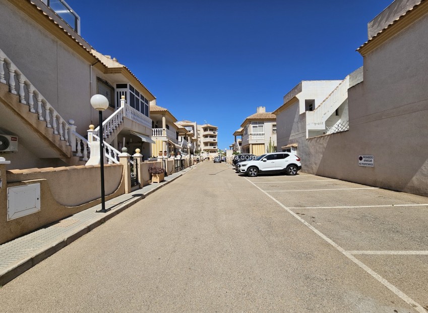 Resale - Apartment / flat - La Zenia