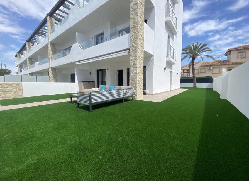 Resale - Apartment / flat - Punta Prima - Costa Blanca