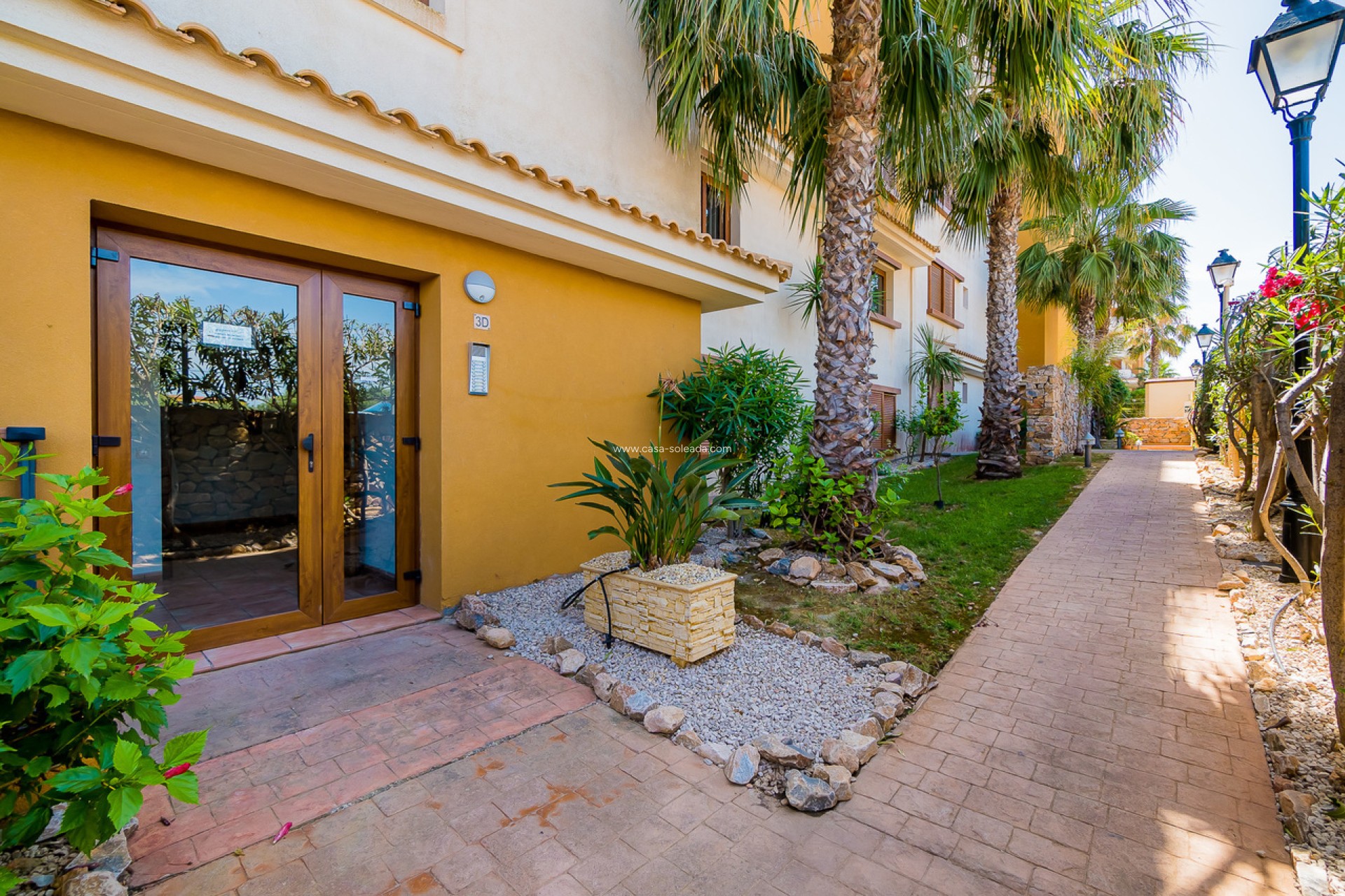 Resale - Apartment / flat - Punta Prima