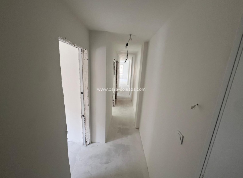 Resale - Apartment / flat - Torrevieja - Acequion