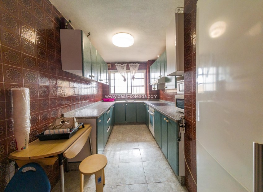 Resale - Apartment / flat - Torrevieja - Acequion