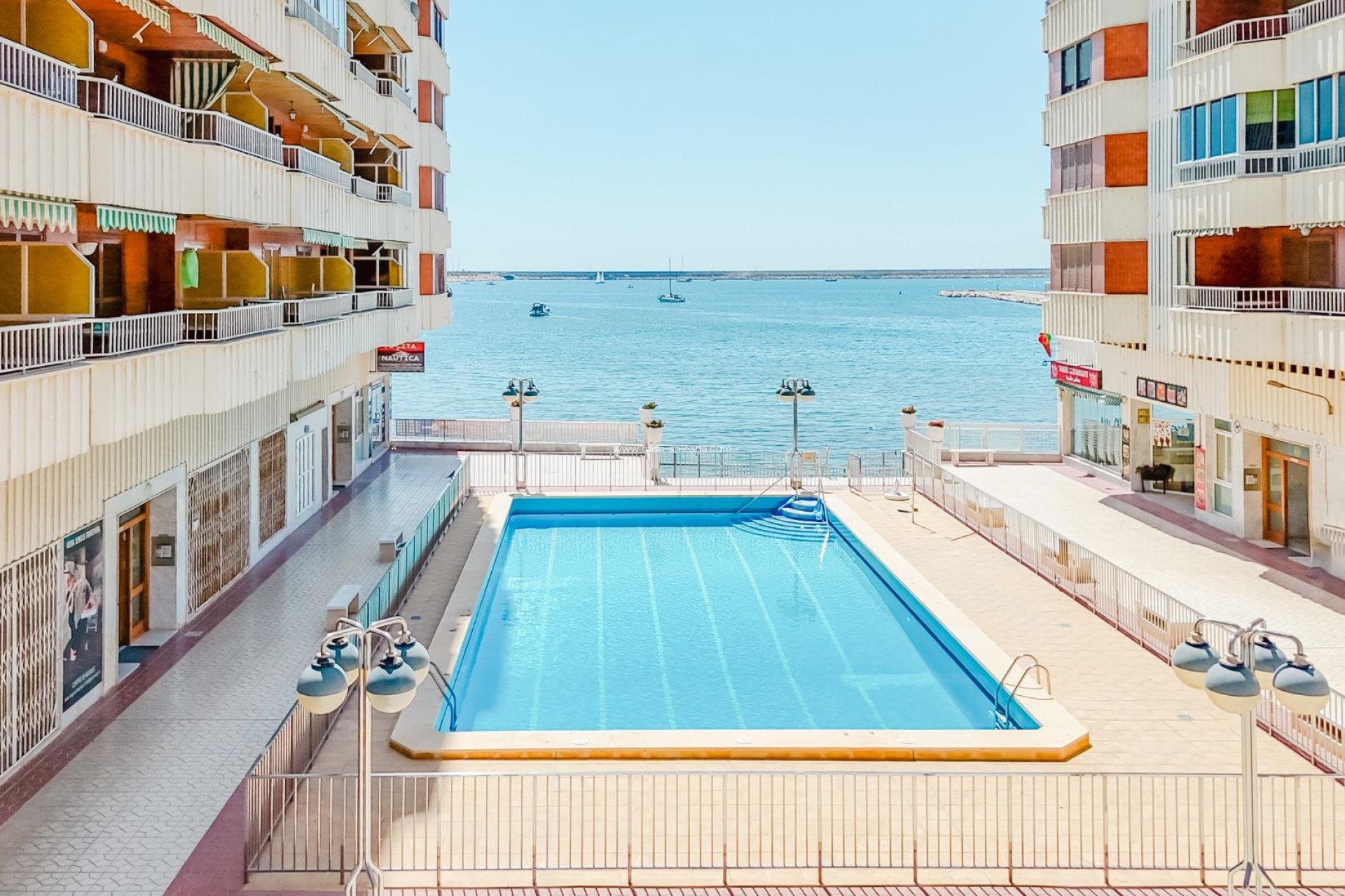 Resale - Apartment / flat - Torrevieja - Acequion