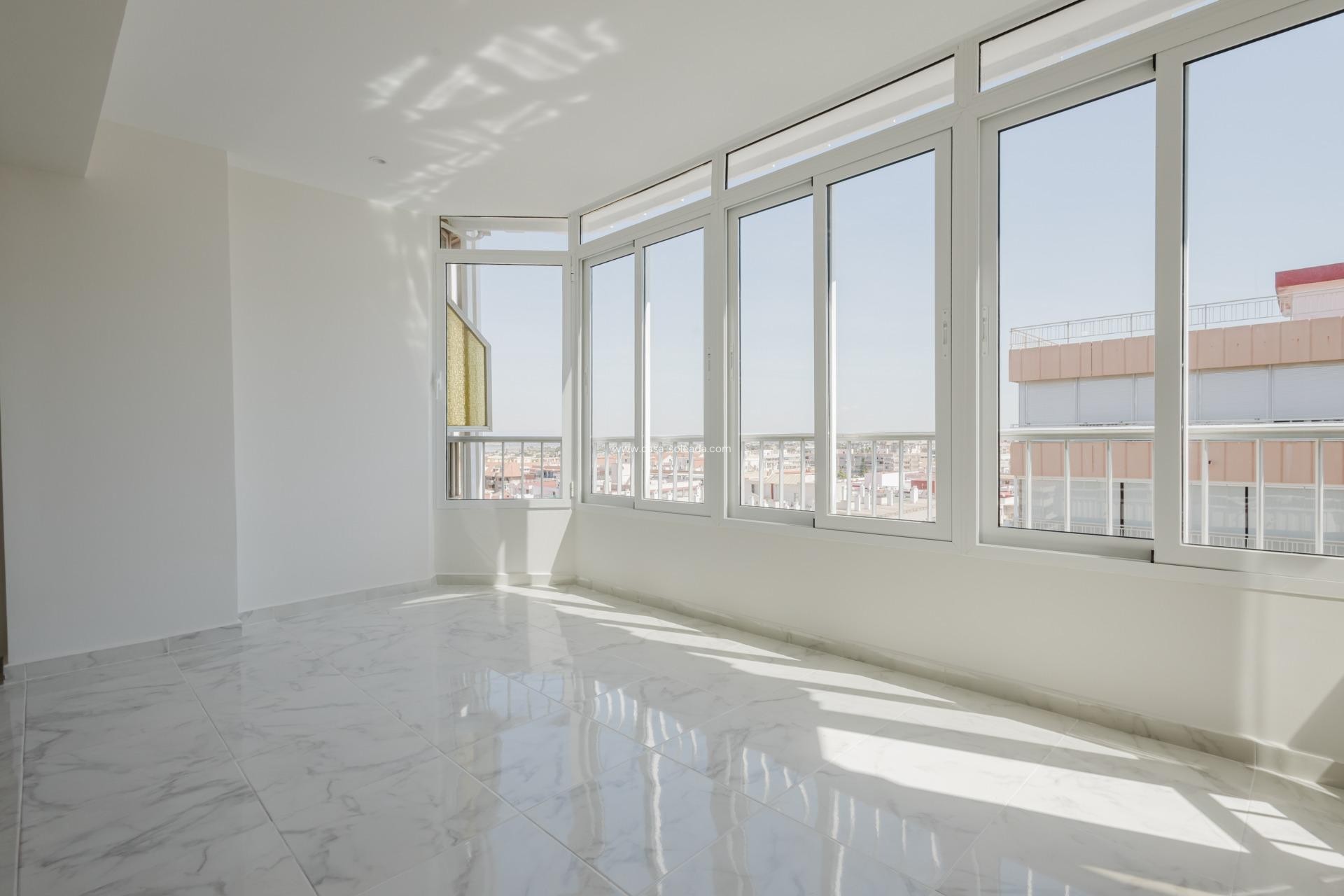 Resale - Apartment / flat - Torrevieja - Acequion