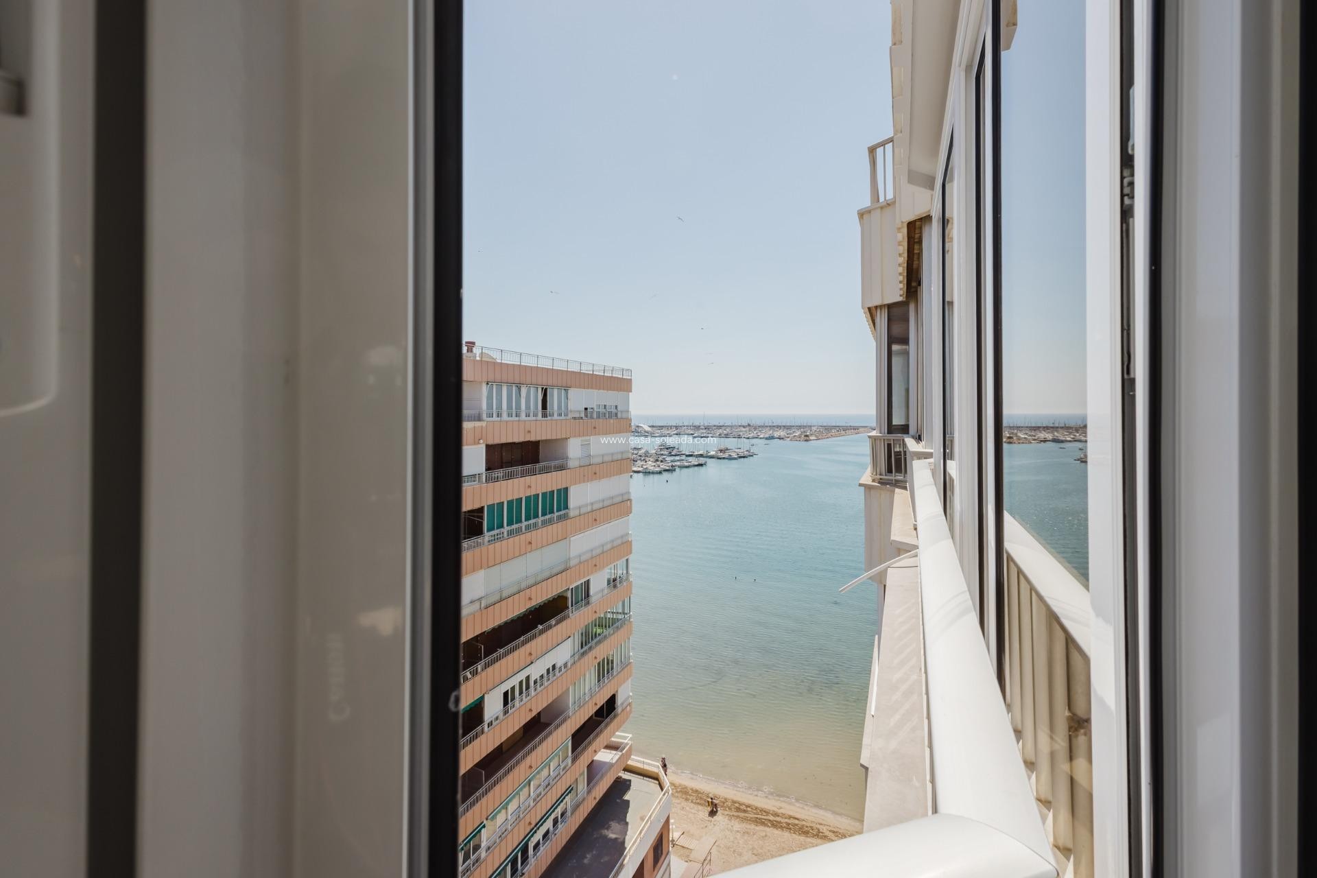 Resale - Apartment / flat - Torrevieja - Acequion