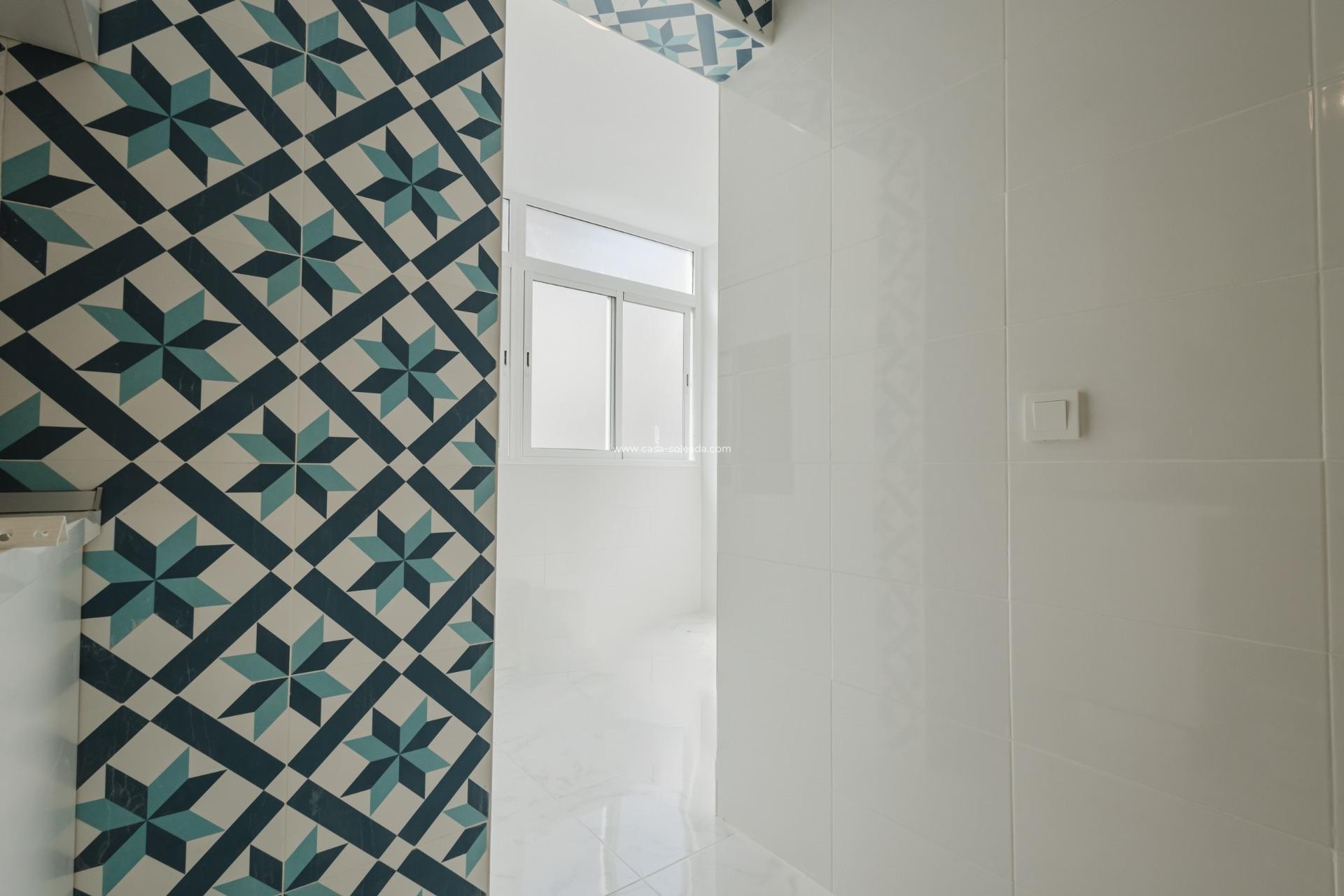 Resale - Apartment / flat - Torrevieja - Acequion