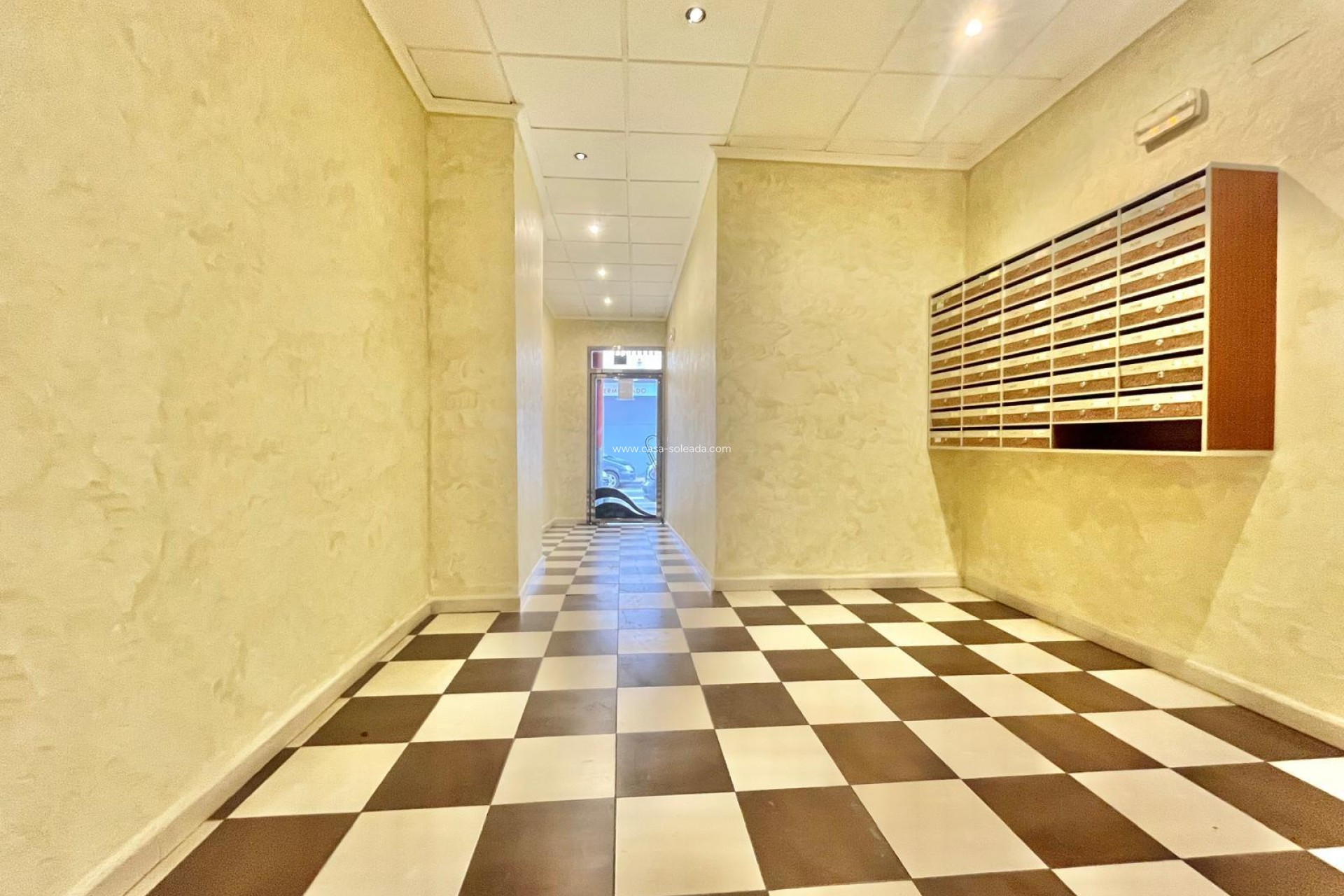 Resale - Apartment / flat - Torrevieja - Center