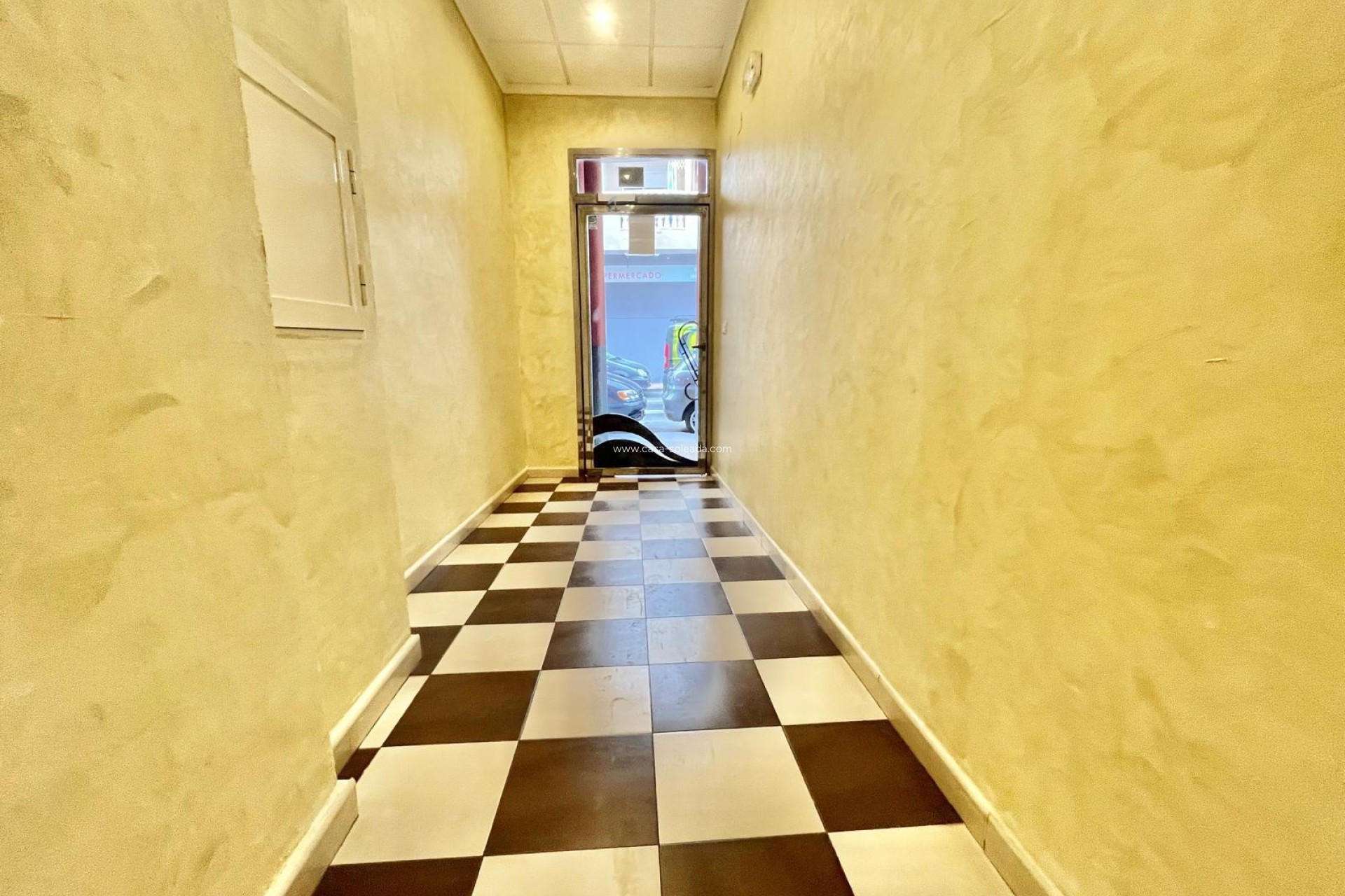Resale - Apartment / flat - Torrevieja - Center