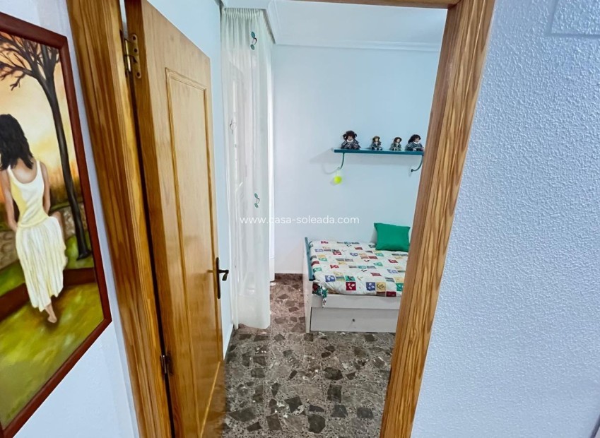 Resale - Apartment / flat - Torrevieja - Center