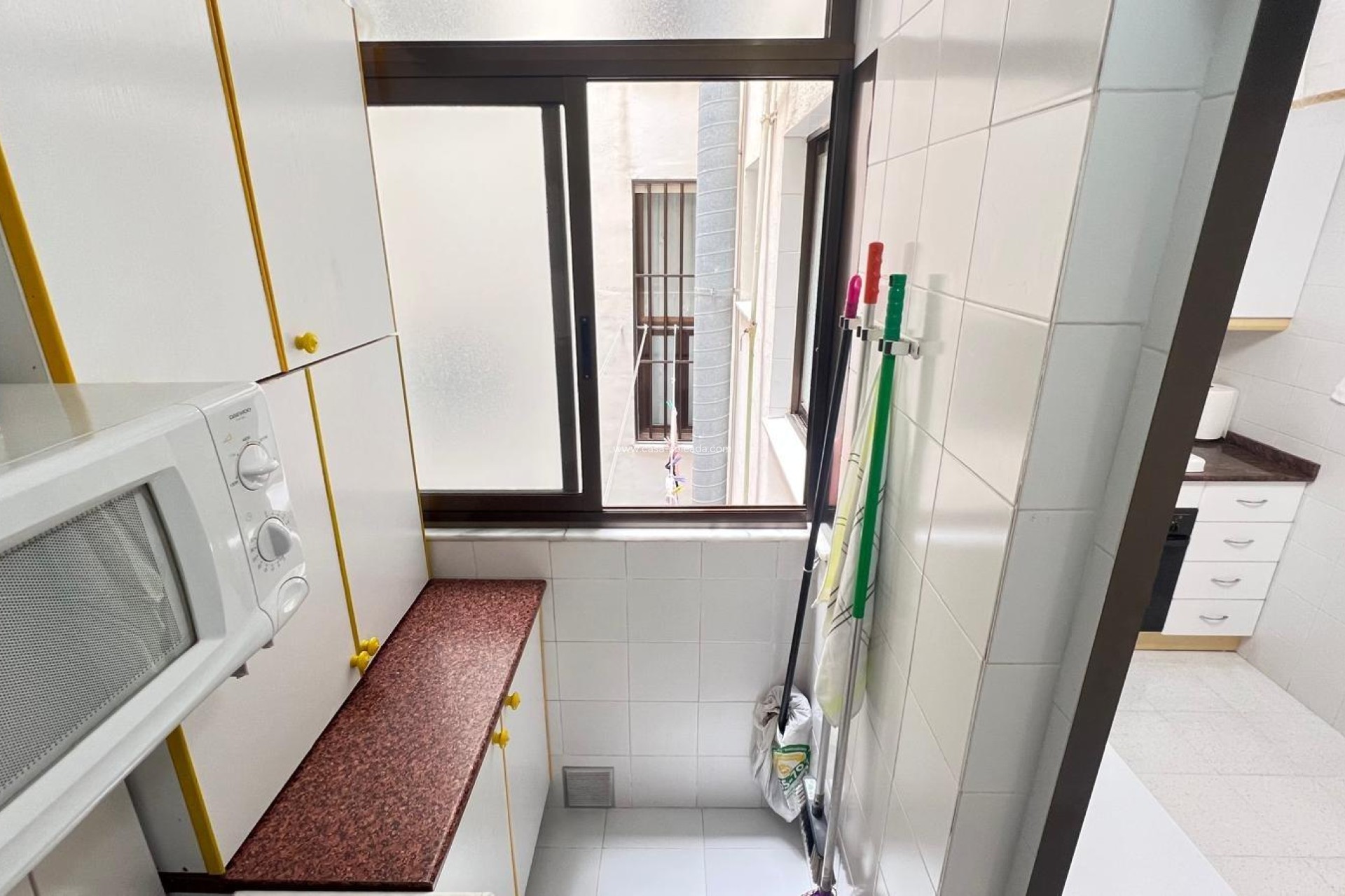 Resale - Apartment / flat - Torrevieja - Center