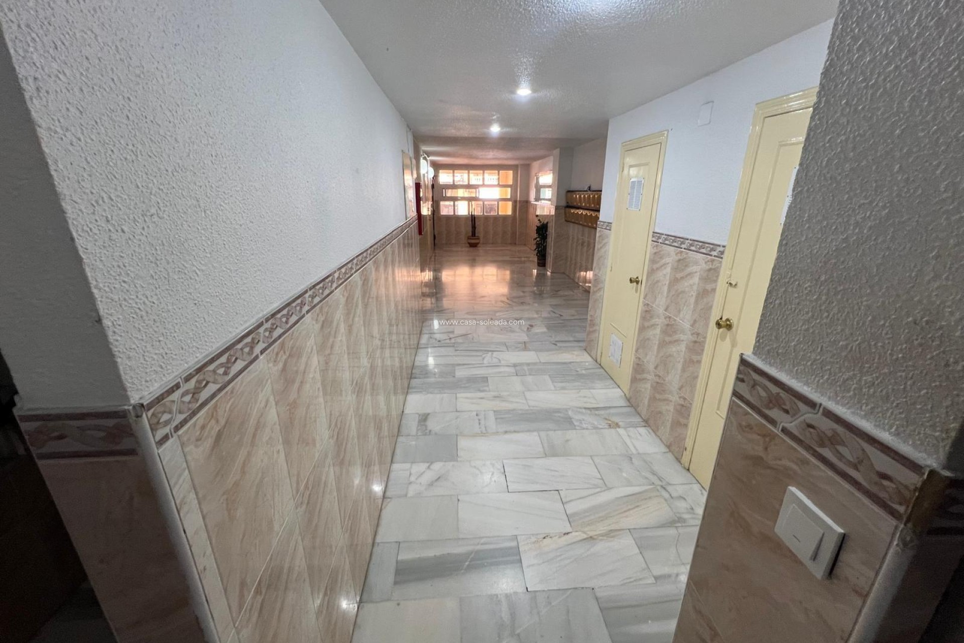 Resale - Apartment / flat - Torrevieja - Center