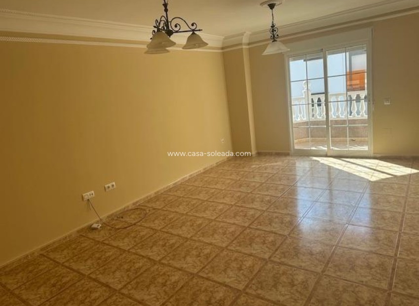 Resale - Apartment / flat - Torrevieja - Center
