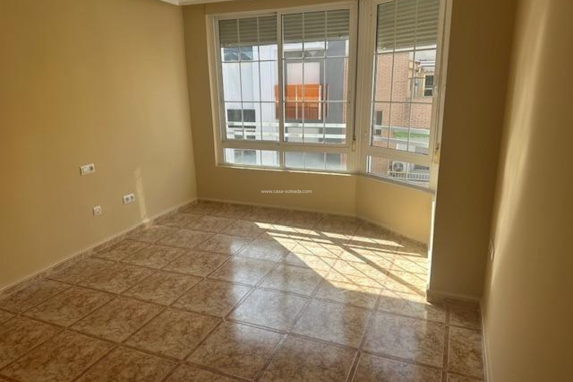 Resale - Apartment / flat - Torrevieja - Center
