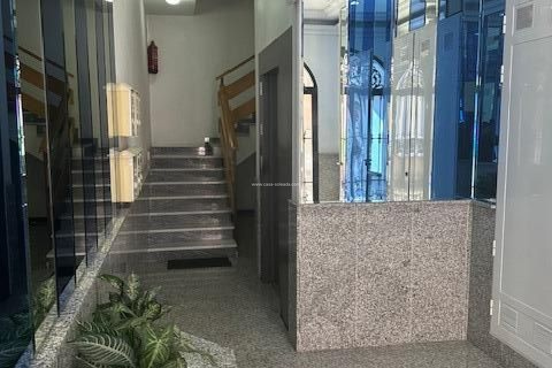Resale - Apartment / flat - Torrevieja - Center