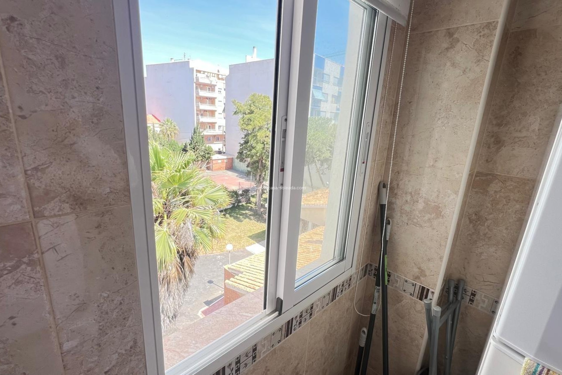 Resale - Apartment / flat - Torrevieja - Center