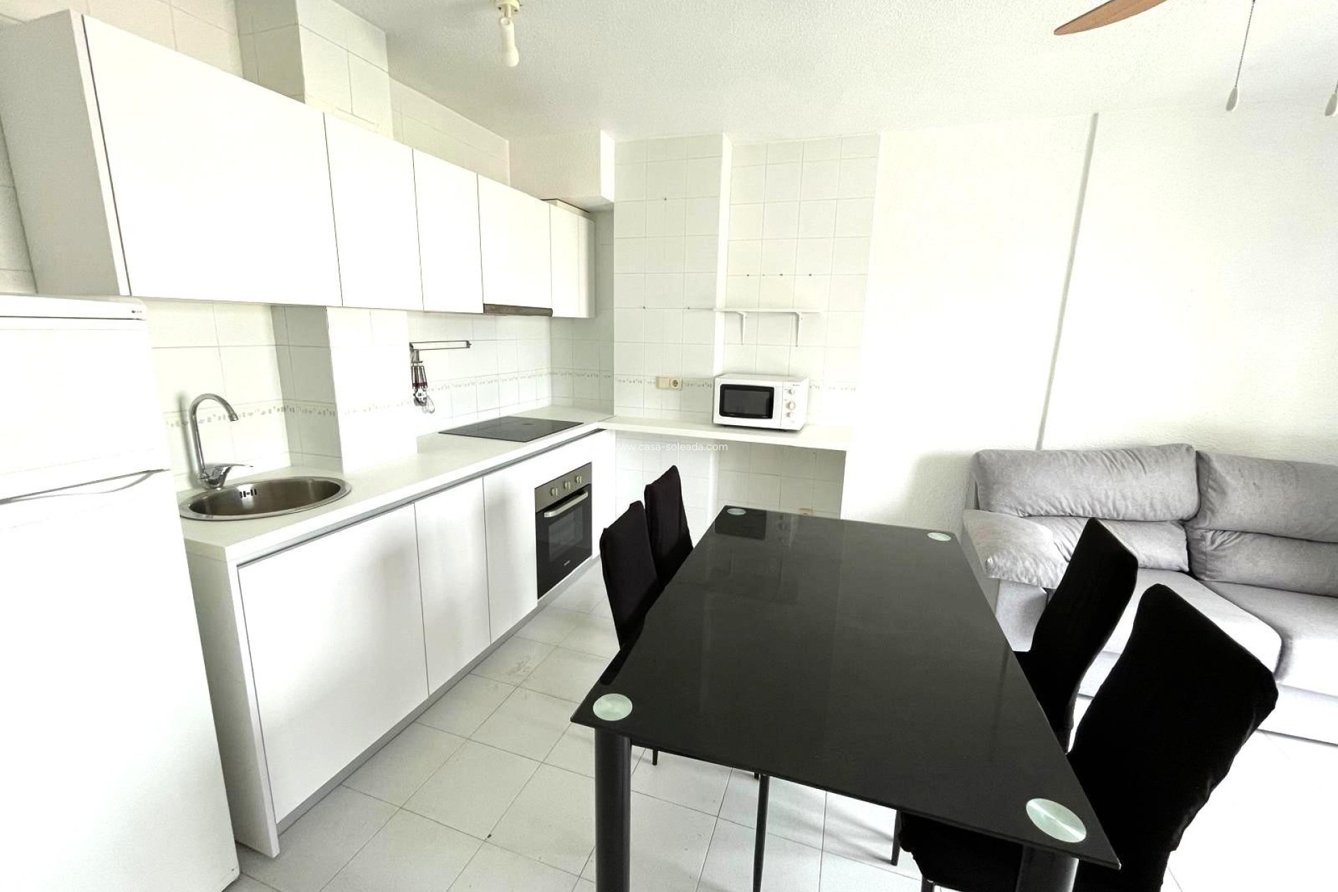 Resale - Apartment / flat - Torrevieja - Center