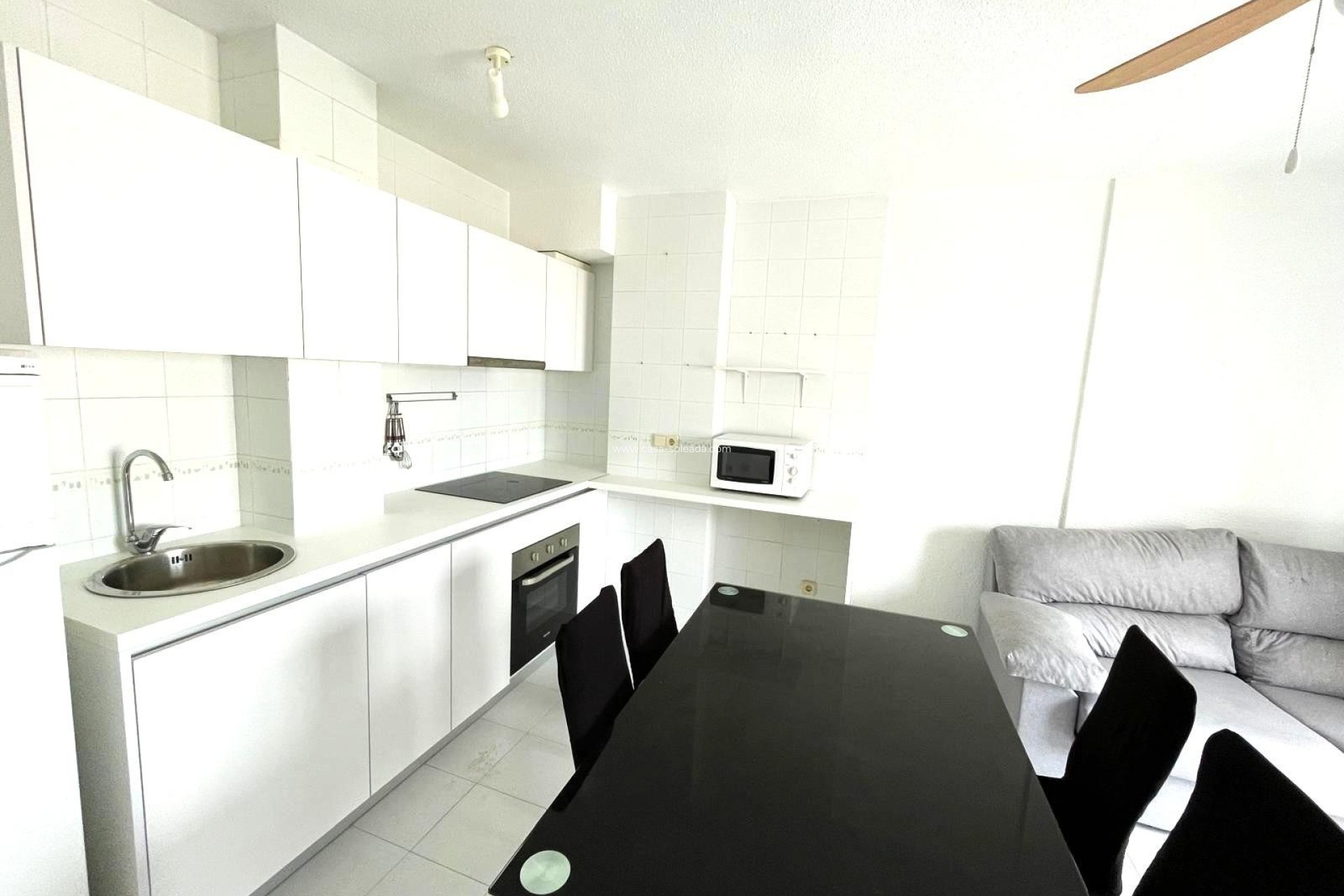 Resale - Apartment / flat - Torrevieja - Center