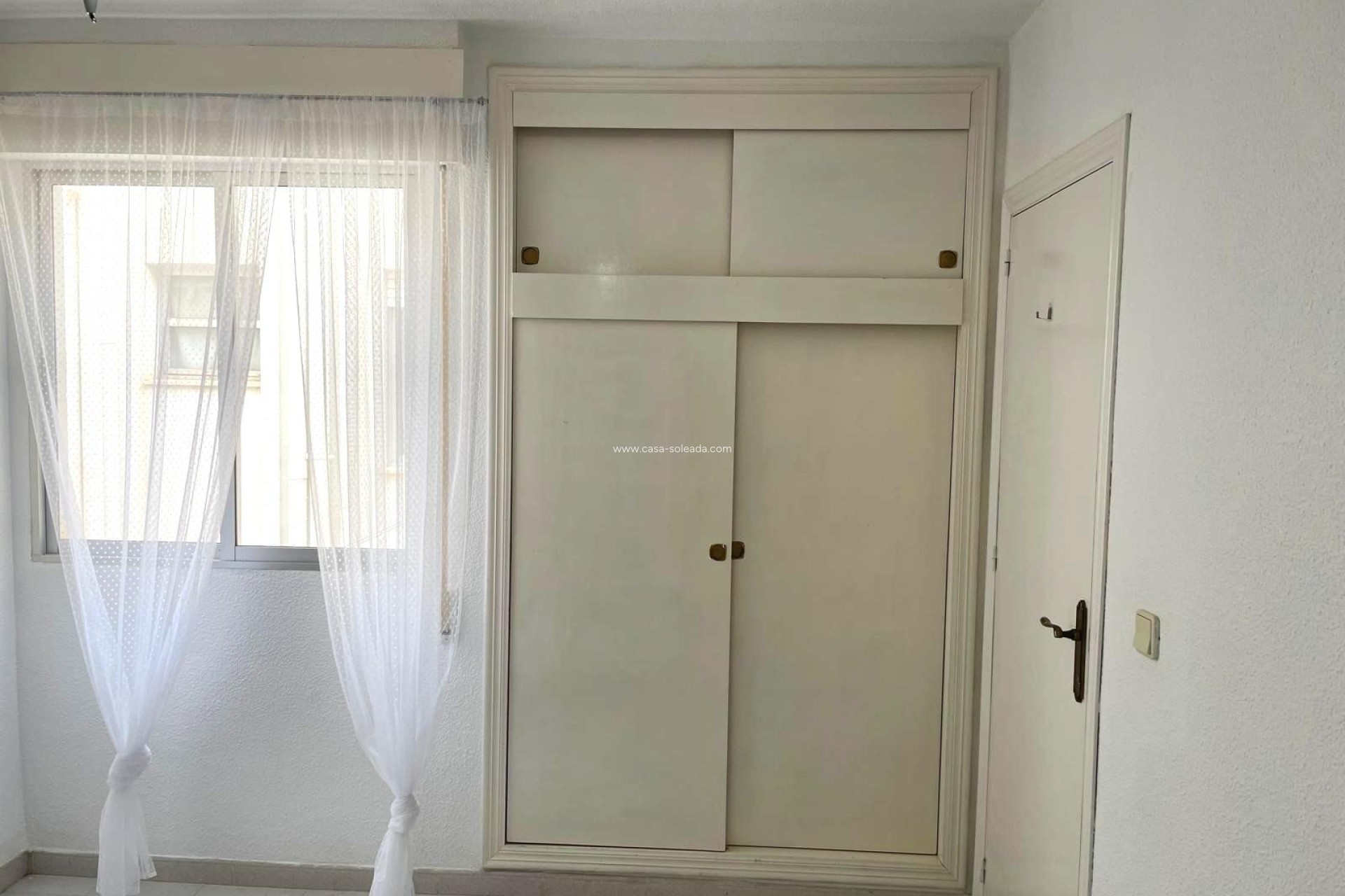 Resale - Apartment / flat - Torrevieja - Center