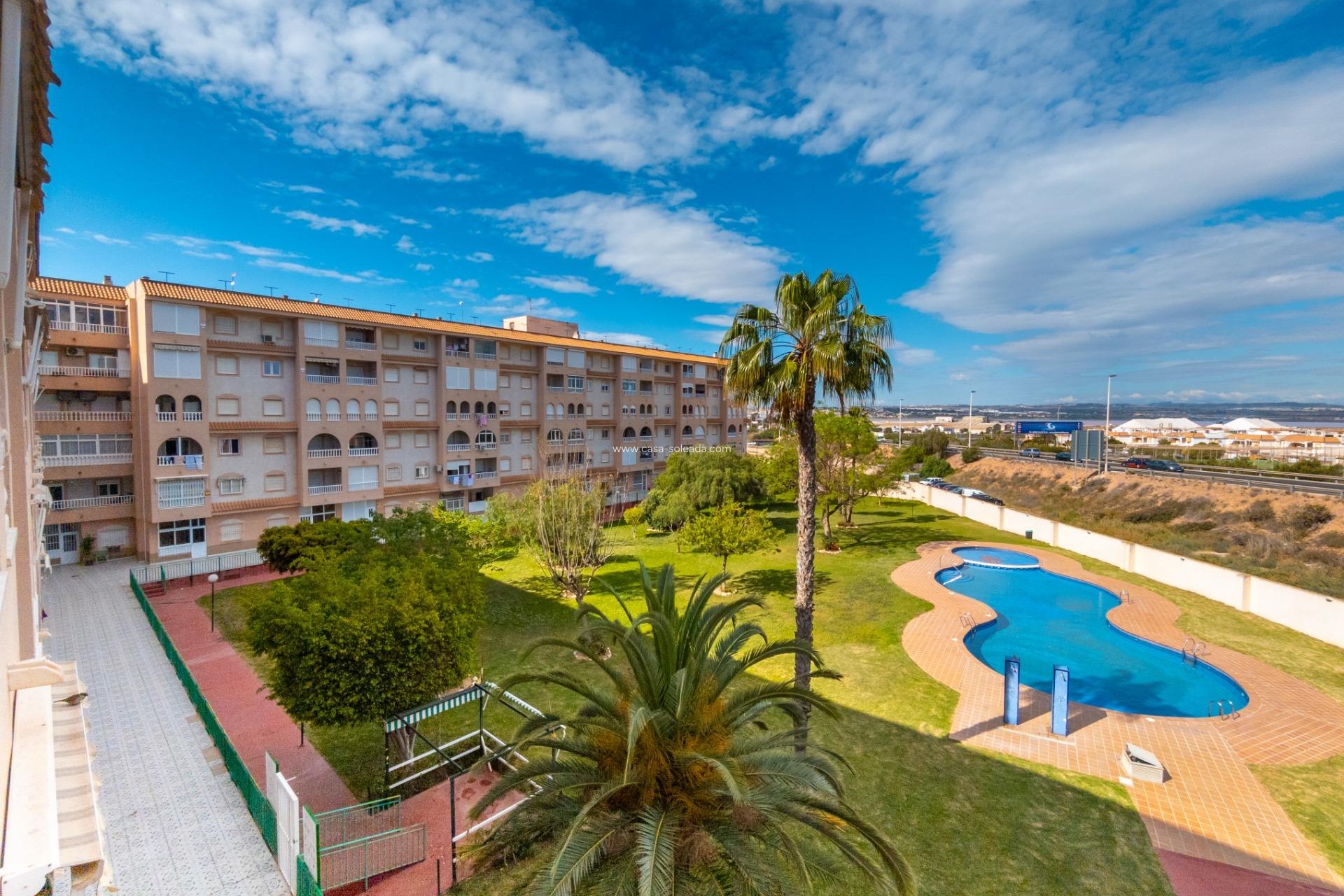 Resale - Apartment / flat - Torrevieja - Center