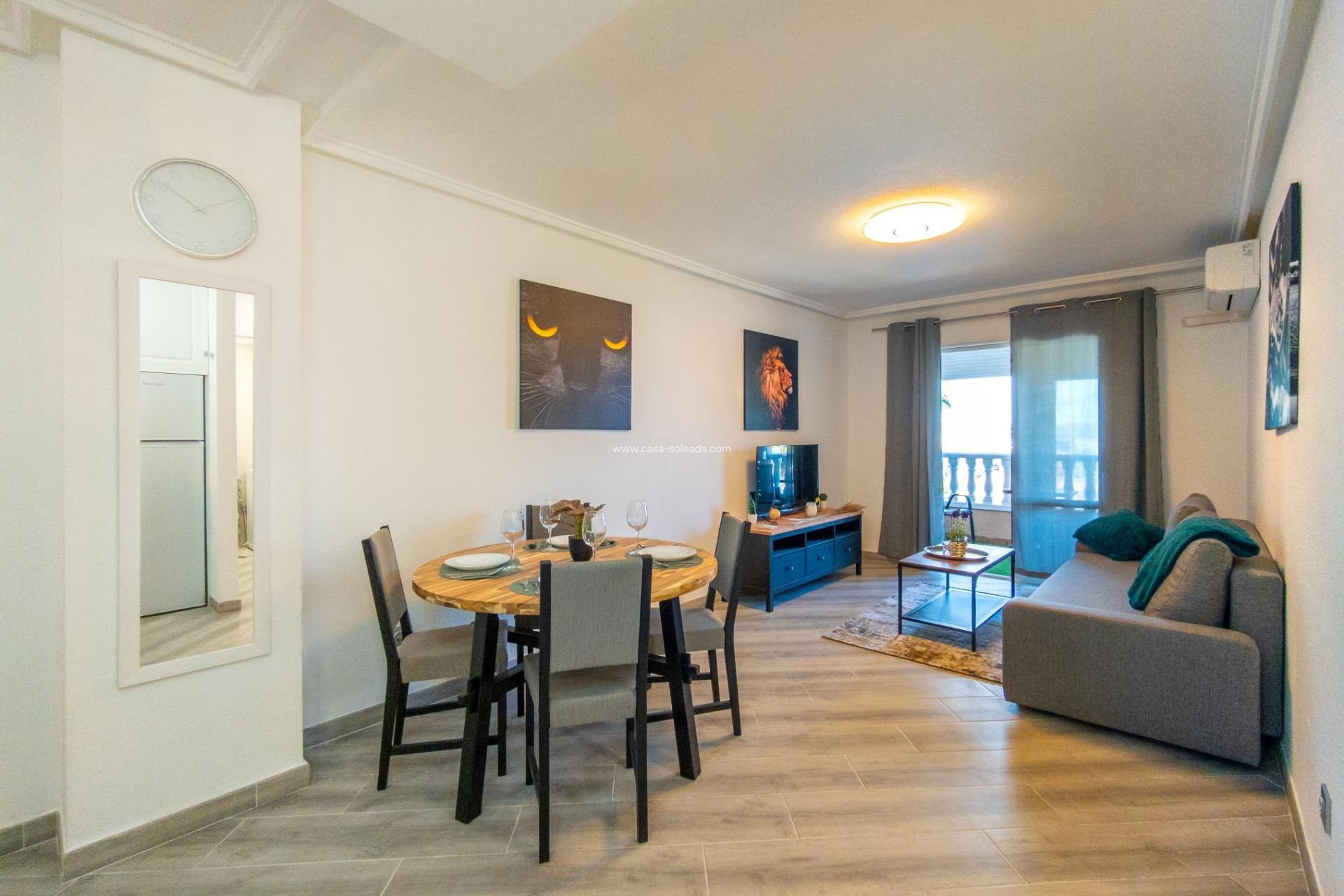 Resale - Apartment / flat - Torrevieja - Center