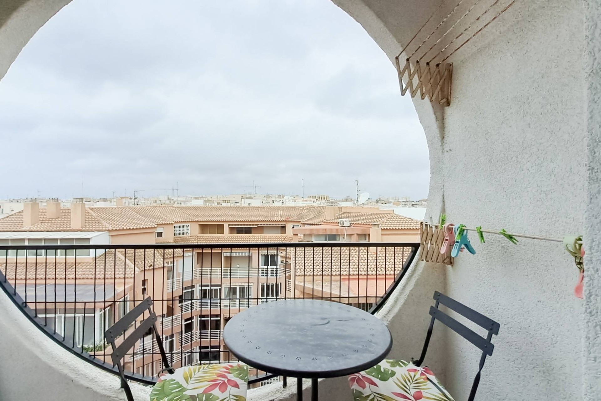 Resale - Apartment / flat - Torrevieja - Center