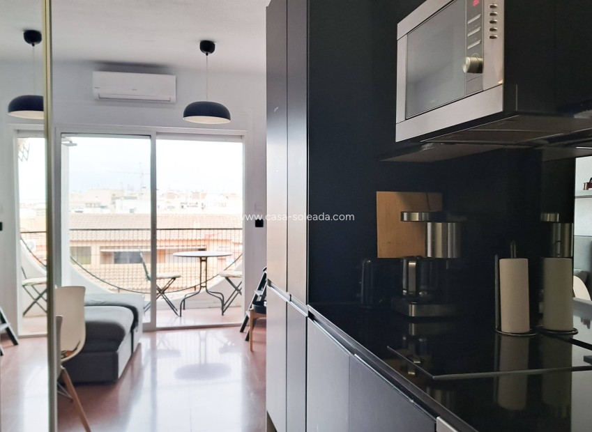 Resale - Apartment / flat - Torrevieja - Center