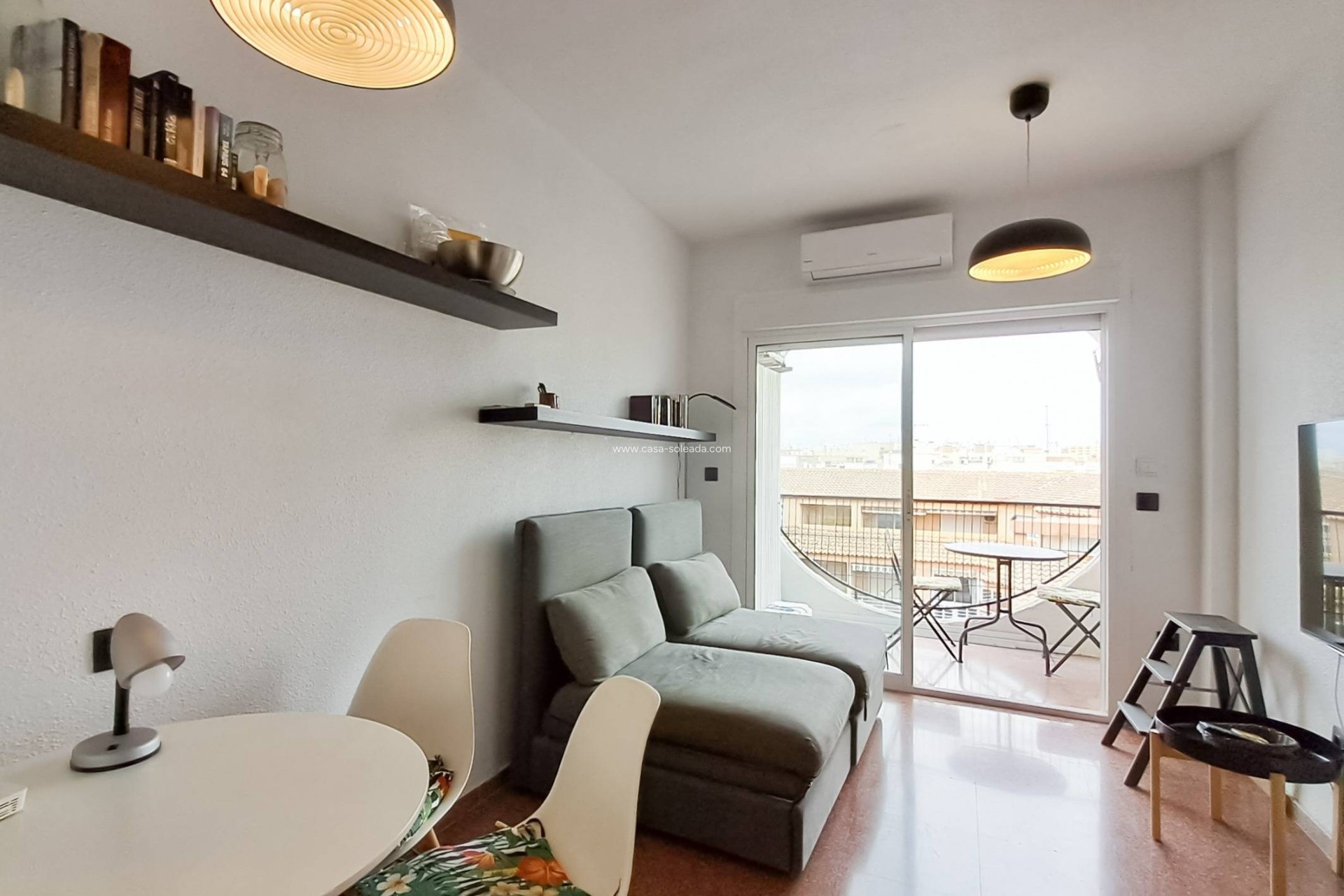 Resale - Apartment / flat - Torrevieja - Center