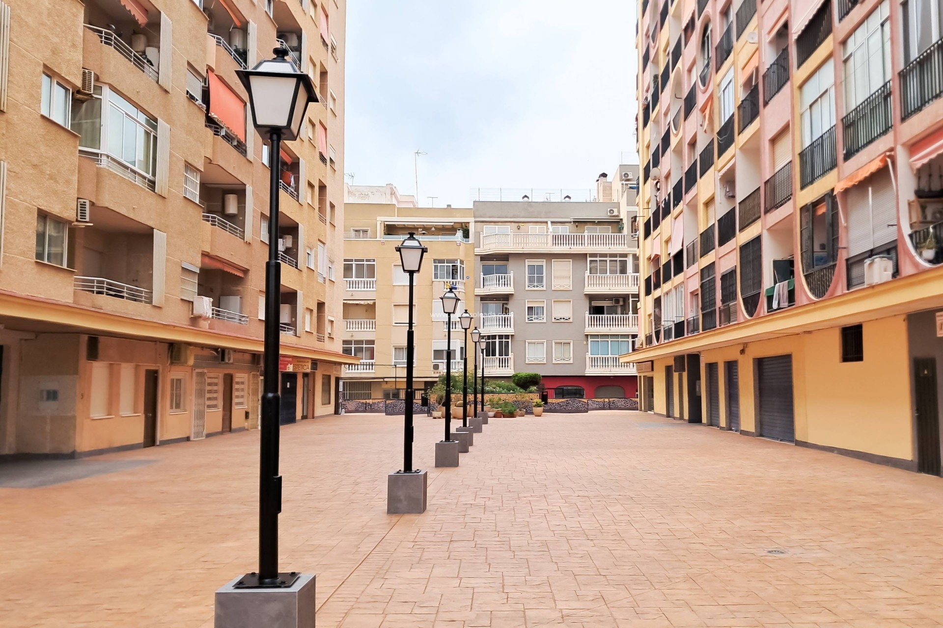 Resale - Apartment / flat - Torrevieja - Center