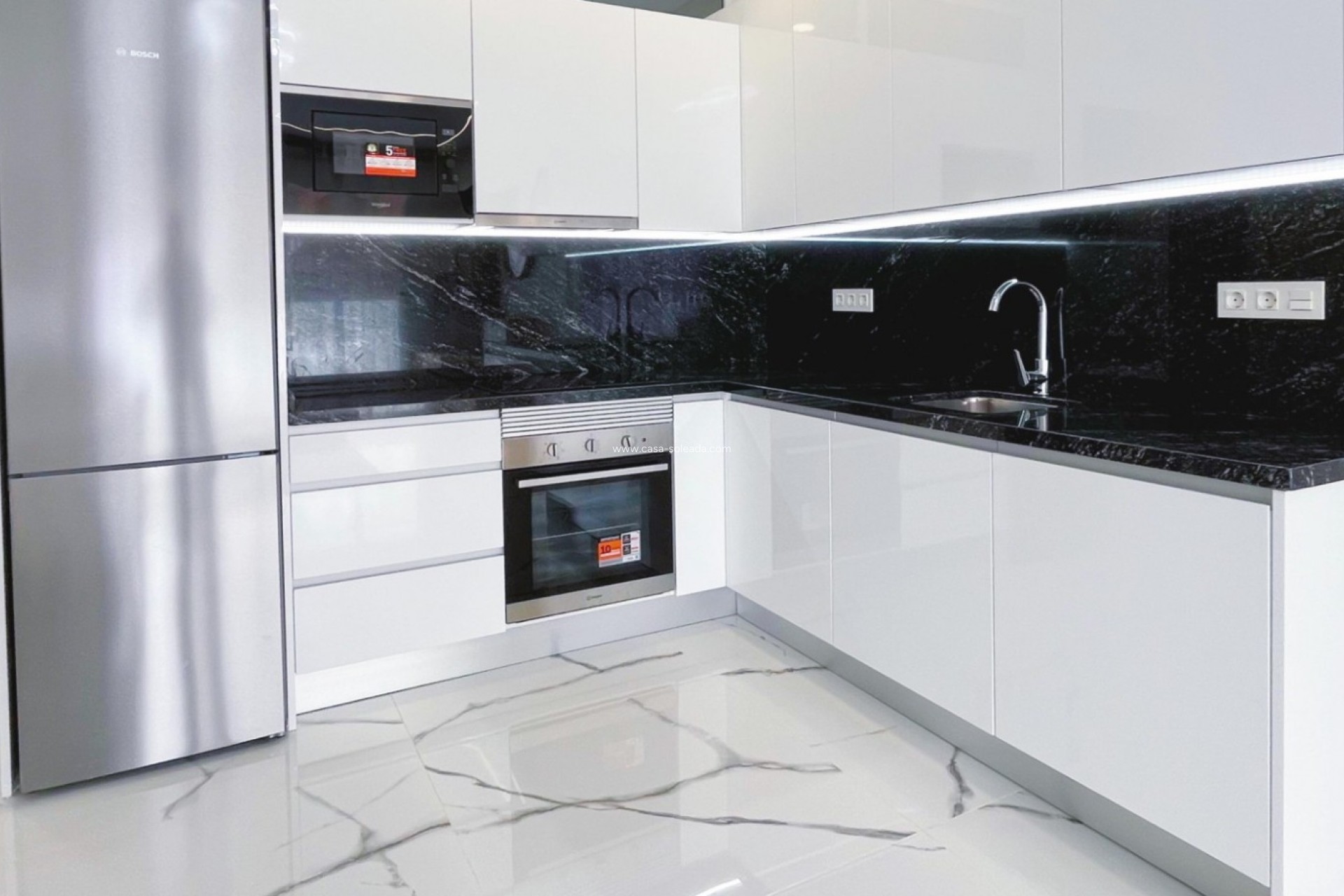 Resale - Apartment / flat - Torrevieja - Costa Blanca