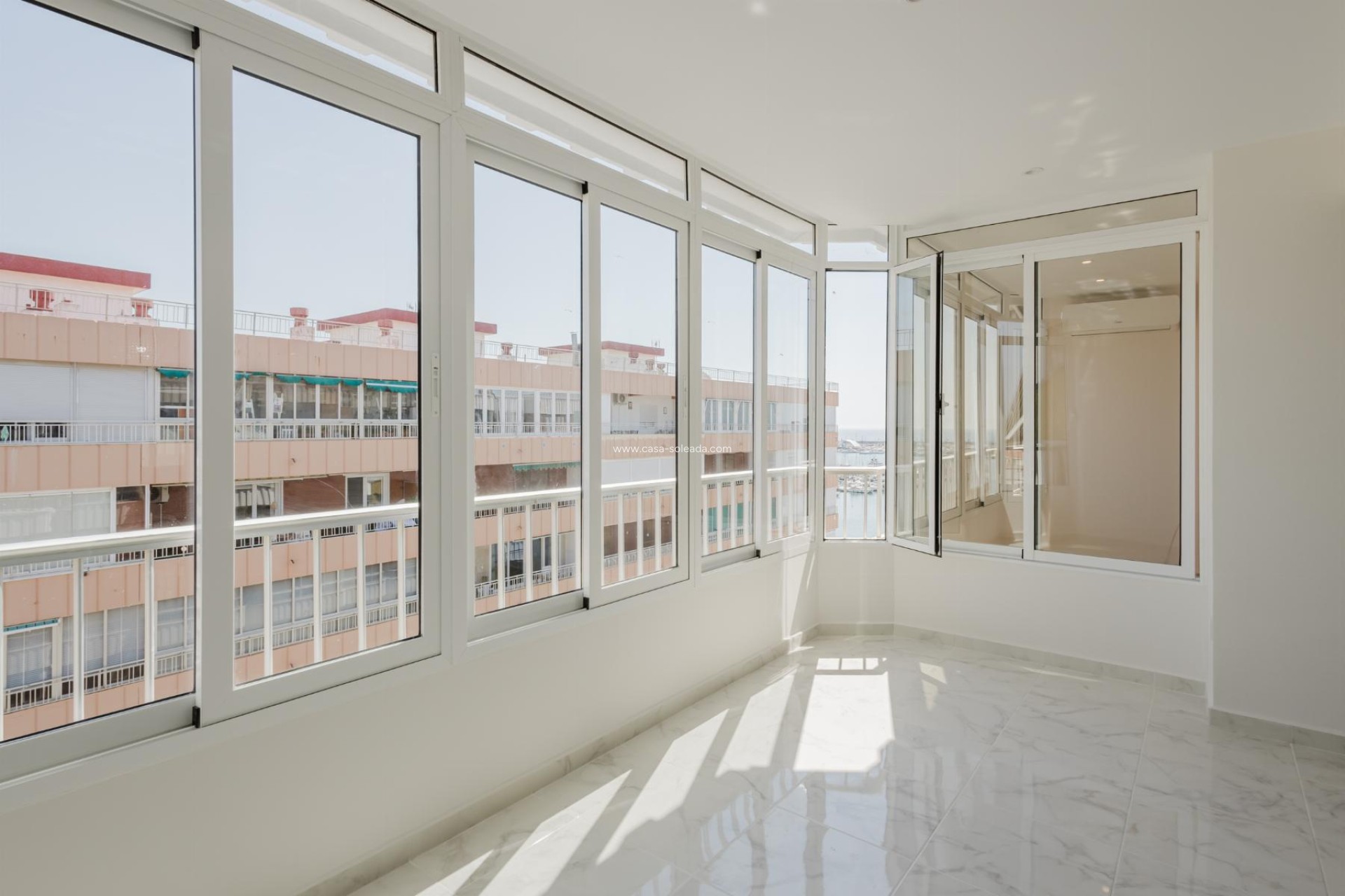 Resale - Apartment / flat - Torrevieja - Costa Blanca