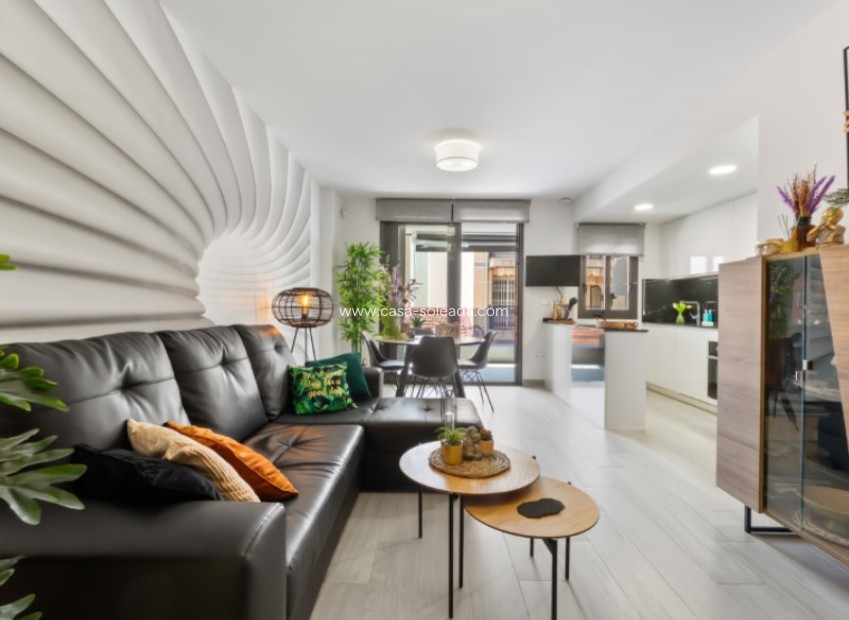 Resale - Apartment / flat - Torrevieja - Costa Blanca