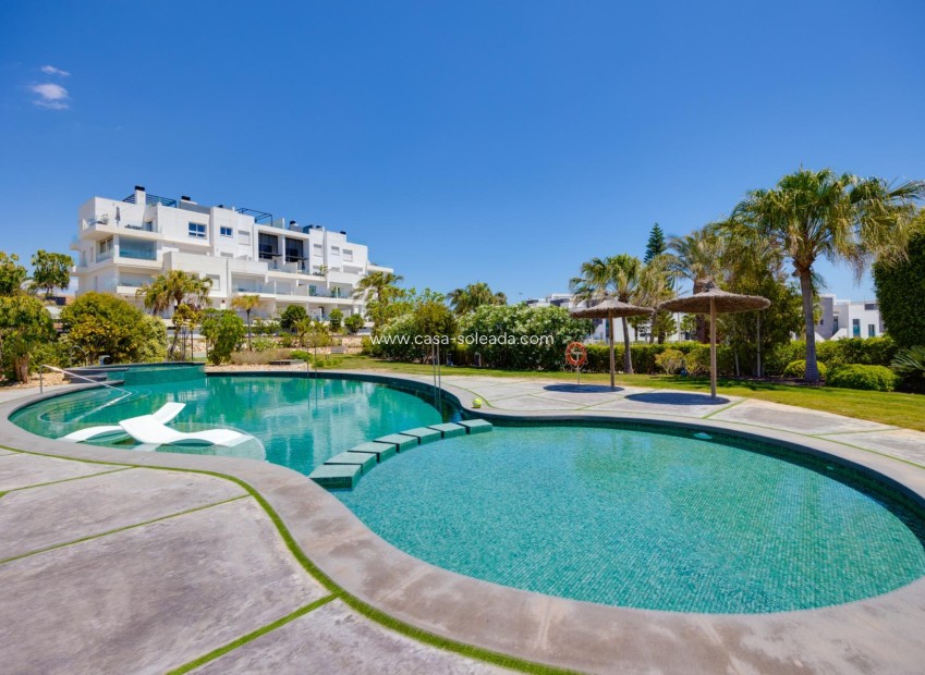 Resale - Apartment / flat - Torrevieja - Los Balcones
