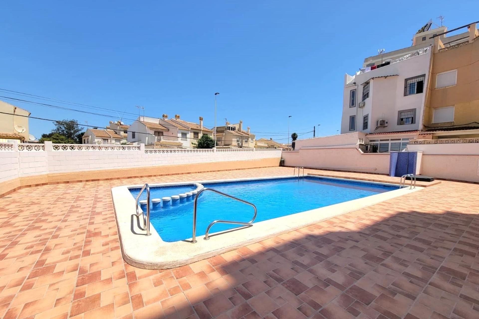 Resale - Apartment / flat - Torrevieja - Nueva Torrevieja