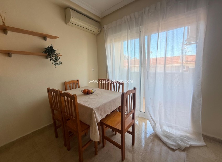 Resale - Apartment / flat - Torrevieja - Playa De Los Naufragos