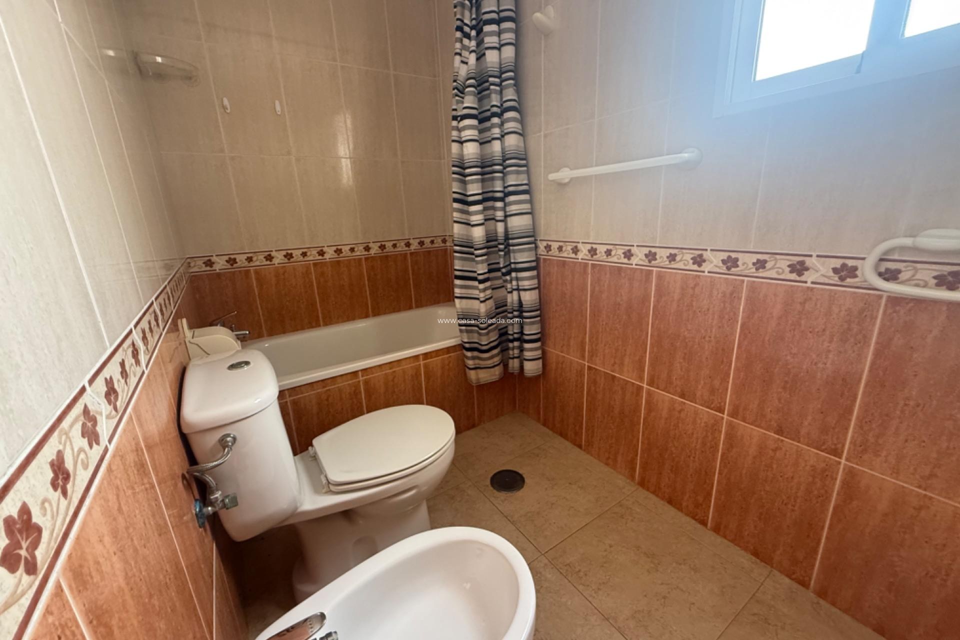 Resale - Apartment / flat - Torrevieja - Playa De Los Naufragos